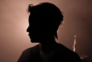 李霄云《反正我们》[FLAC/MP3-320K]网盘下载