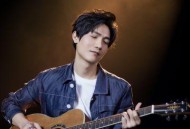 陈楚生《有没有人告诉你》[FLAC/MP3-320K]网盘下载