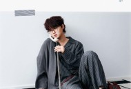 张洢豪2025年专辑《i人的世界》[FLAC/MP3-320K]网盘下载