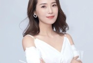 云朵《我想隔空拥抱你》[无损flac]网盘下载